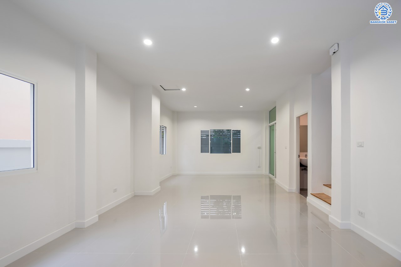 บ้านมือสองตกแต่งใหม่ ม.ลลิลอินเดอะพาร์ค บางใหญ่ พร้อมอยู่ตอบโจทย์ทุกฟังก์ชัน เนื้อที่ 39.9 ตร.ว. ฟังก์ชัน 3 ห้องนอน 2 ห้องน้ำ 1 ที่จอดรถ บนทำเลเดินทางสะดวก ใกล้เซ็นทรัลเวสต์เกต ทางด่วน "กาญจนาภิเษก และเพียง 5 นาทีถึงรถไฟฟ้าสายสีม่วง "สถานีตลาดบางใหญ่"